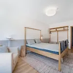 Apartmán Host2u New 2 Bd, Fireplace, Free Parking