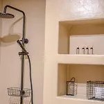 Apartmán Host2u New 2 Bd, Fireplace, Free Parking *