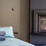 Host2u New 2 Bd, Fireplace, Free Parking Bansko