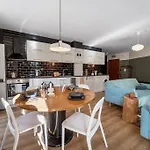 Apartmán Host2u New 2 Bd, Fireplace, Free Parking