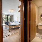 Apartmán Host2u New 2 Bd, Fireplace, Free Parking *