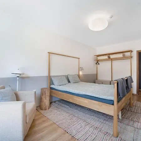 Lejlighed Host2u New 2 Bd, Fireplace, Free Parking