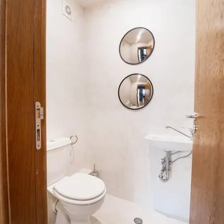 Lejlighed Host2u New 2 Bd, Fireplace, Free Parking