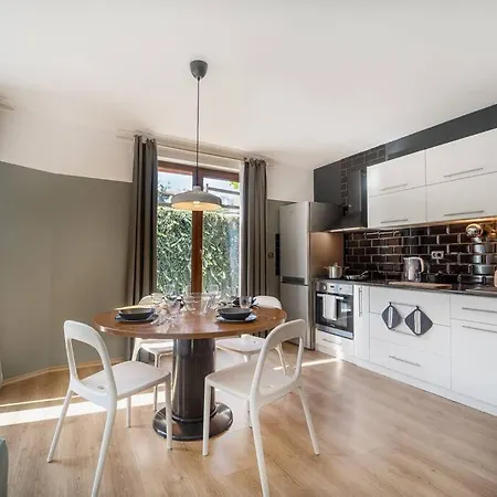 Host2u New 2 Bd, Fireplace, Free Parking