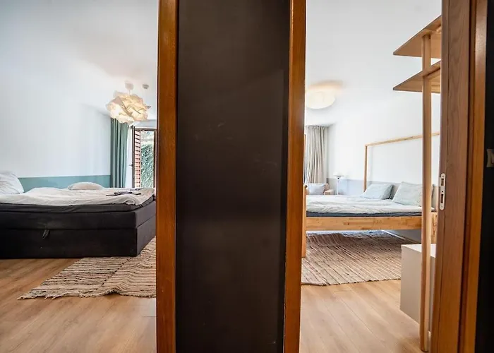 Host2u New 2 Bd, Fireplace, Free Parking Apartment Bansko