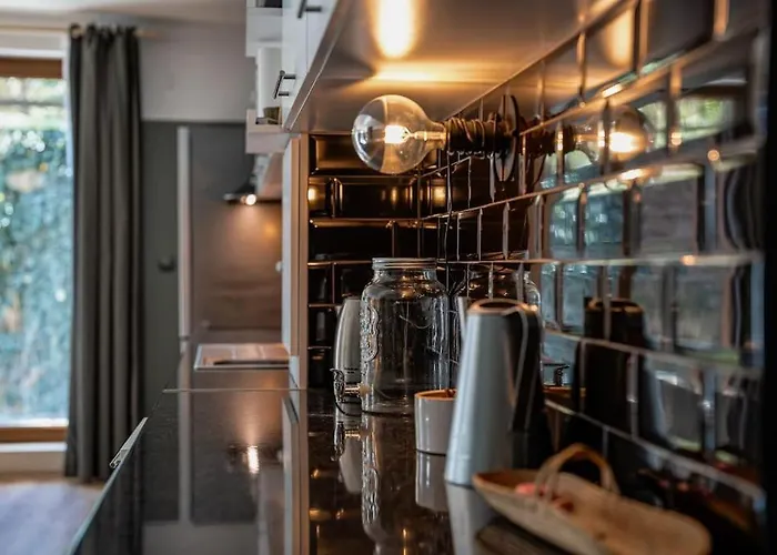 Host2u New 2 Bd, Fireplace, Free Parking Apartment Bansko