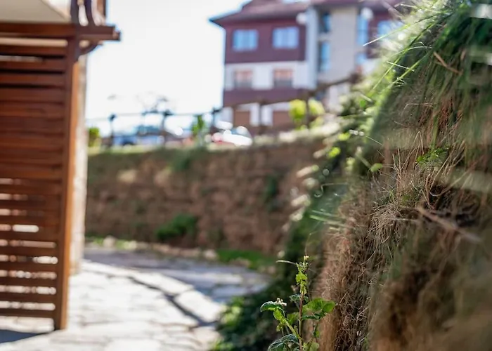 Host2u New 2 Bd, Fireplace, Free Parking *