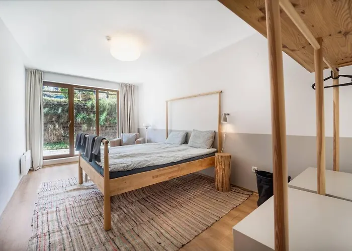 Host2u New 2 Bd, Fireplace, Free Parking Bansko